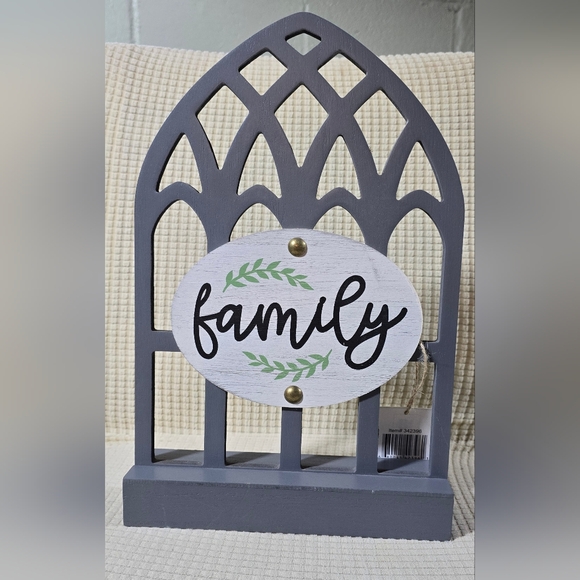 Wooden Tabletop Arch "Family" Decor Rustic Farmhouse Cathedral Window Design NWT - Picture 2 of 8